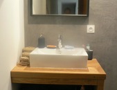 meuble salle de bains en chêne massif avec vasque a poser